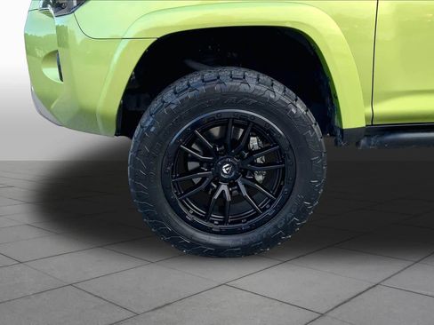 Used 2023 Toyota 4Runner TRD Off-Road Premium w/ Moonroof Package AWD/4WD image 11
