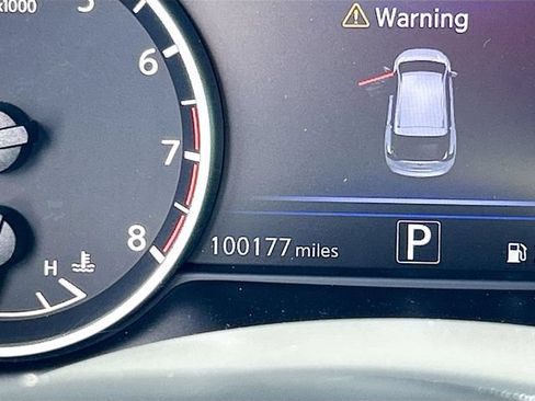 Used 2020 Nissan Murano Platinum w/ Cargo Package FWD image 9