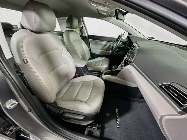 Used 2020 Hyundai Elantra Limited FWD image 32