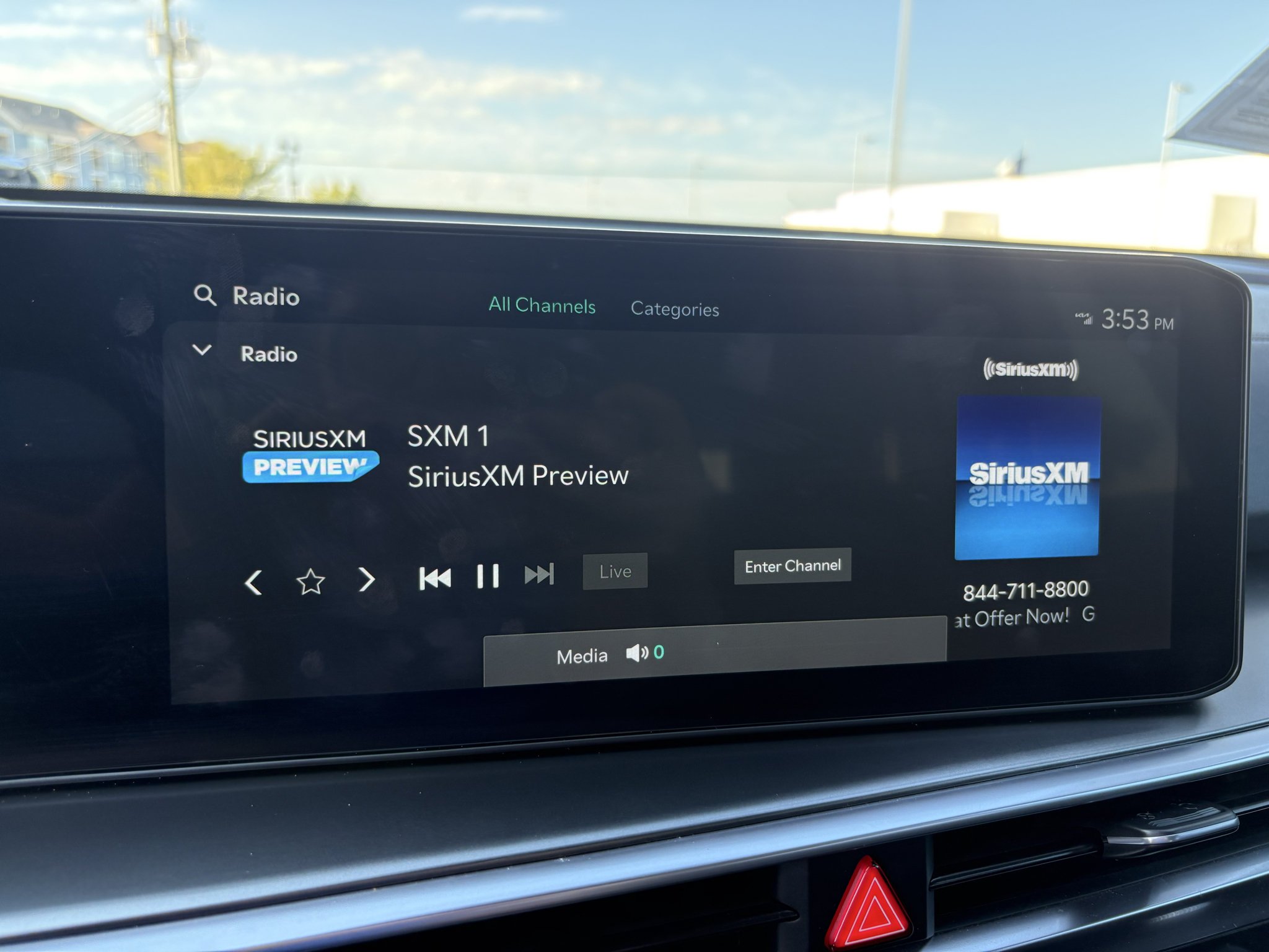 Used 2025 Kia Sorento EX w/ EX Panoramic Sunroof Package FWD image 19