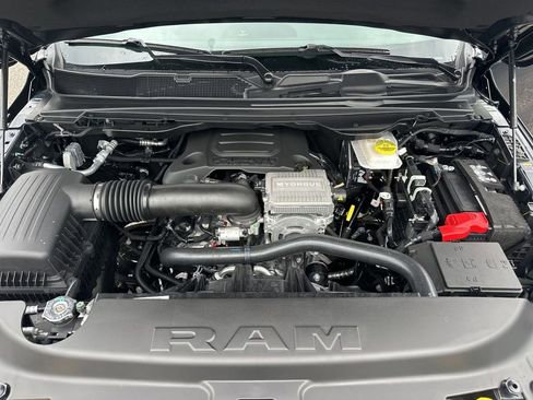 New 2026 RAM 1500 4x4 Crew Cab image 27