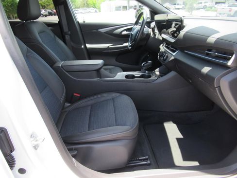 Used 2024 Buick Envista Preferred w/ Convenience I Package FWD image 10