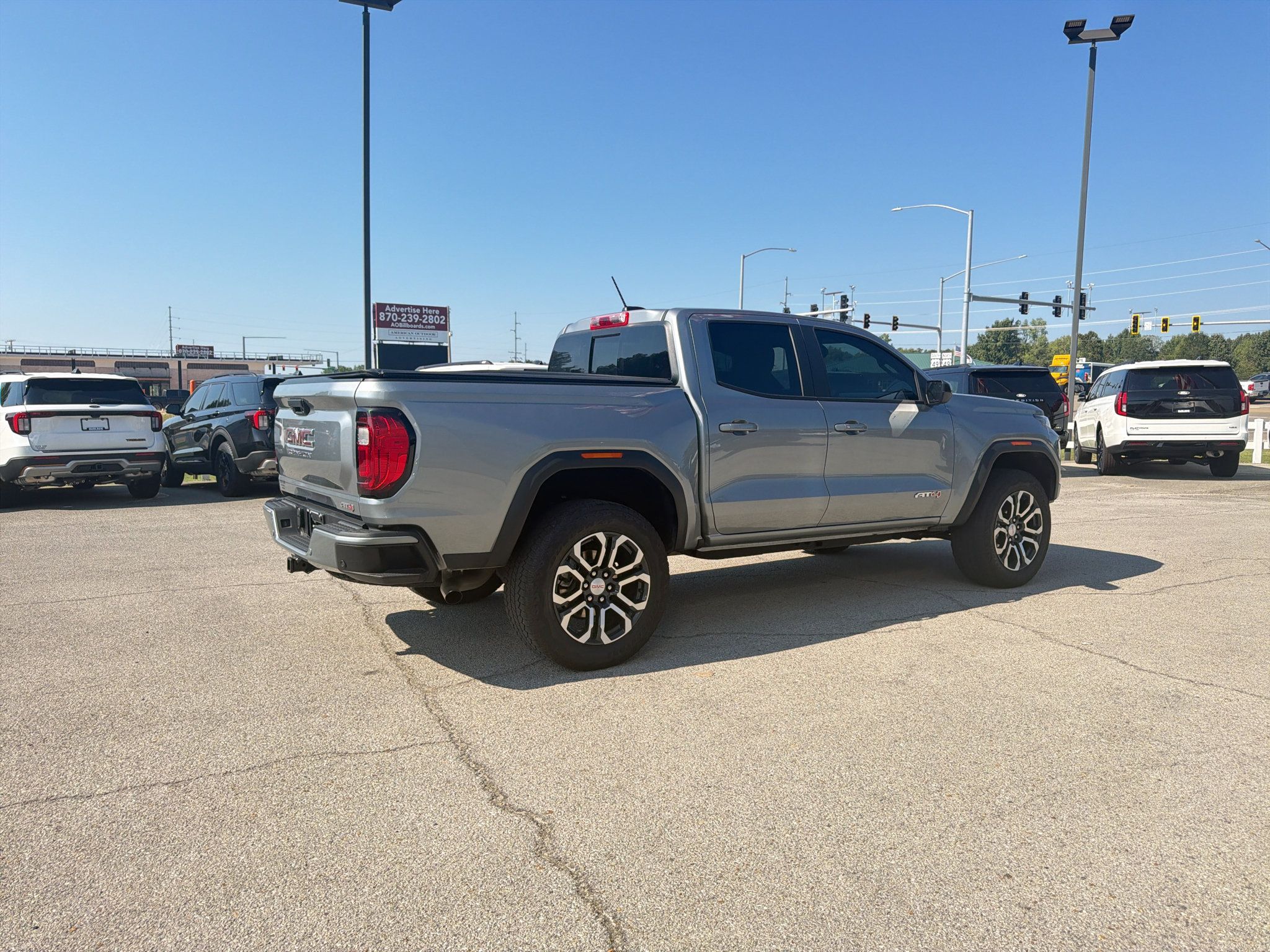 Used 2024 GMC Canyon AT4 w/ AT4 Premium Package AWD/4WD image 5