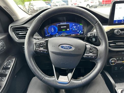 Certified 2021 Ford Escape Titanium w/ Titanium Elite Package image 17