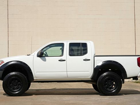 Used 2018 Nissan Frontier S AWD/4WD image 8