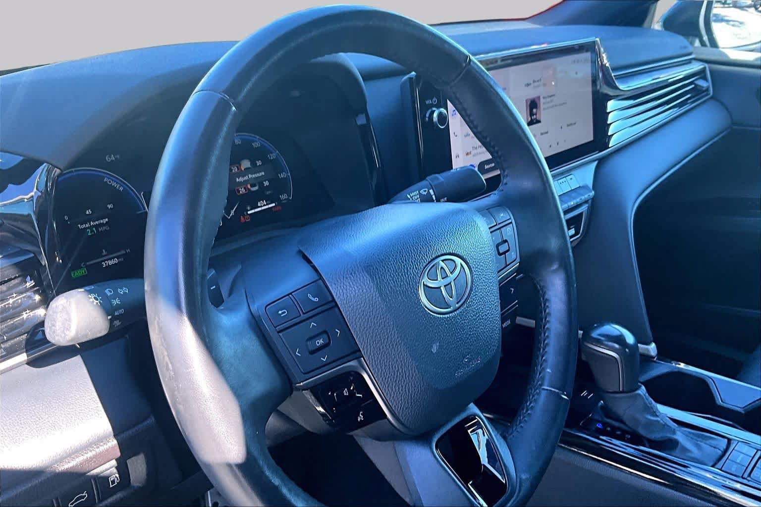 Used 2025 Toyota Camry XSE AWD/4WD image 18