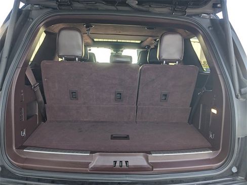 Used 2021 Lincoln Navigator Black Label image 11