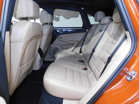Used 2023 Porsche Macan S AWD/4WD image 70