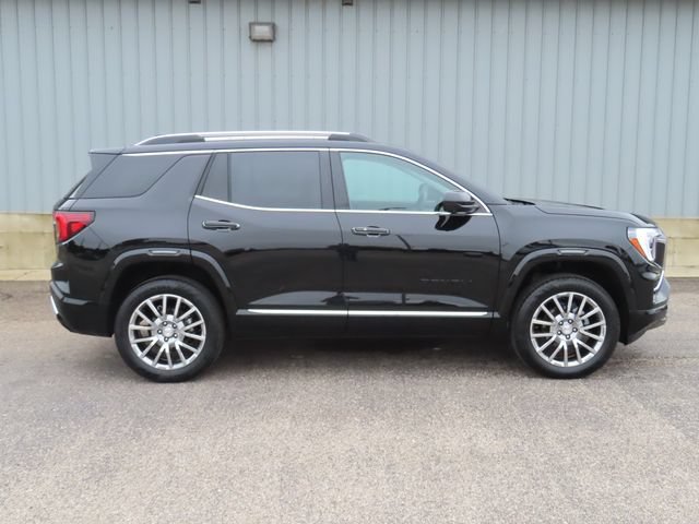 New 2026 GMC Terrain Denali w/ LPO, Black Badging Package AWD/4WD image 2