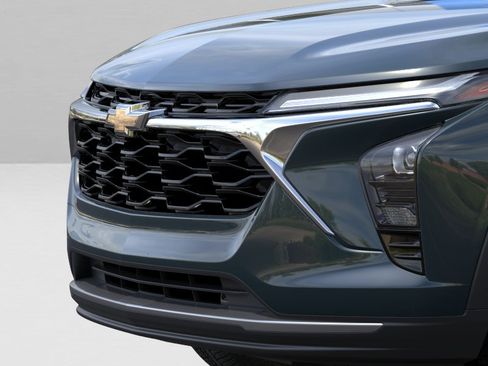 New 2026 Chevrolet Trax LT w/ Sunroof Package FWD image 13