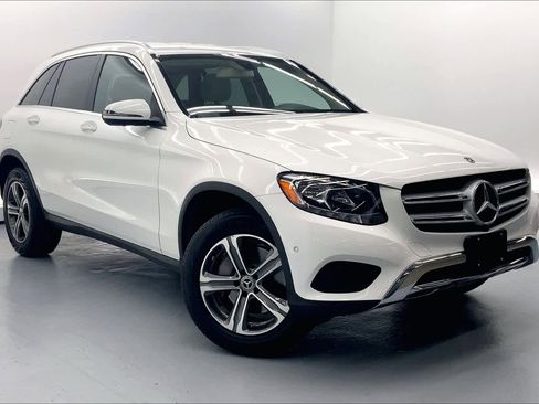 Used 2019 Mercedes-Benz GLC 300 image 2