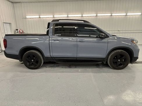 Used 2023 Honda Ridgeline Black Edition image 2
