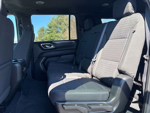 Used 2023 Chevrolet Suburban LS image 20