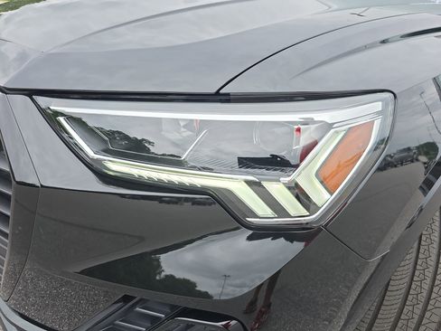 New 2025 Audi Q3 2.0T Premium image 30