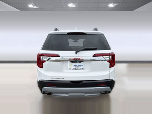 Certified 2023 GMC Acadia SLT w/ Preferred Package FWD image 10