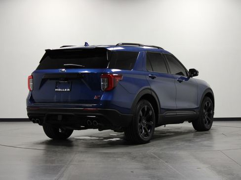 Used 2020 Ford Explorer ST w/ ST Street Pack image 4