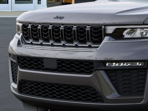 New 2026 Jeep Grand Cherokee Limited w/ Limited Altitude Package AWD/4WD image 11