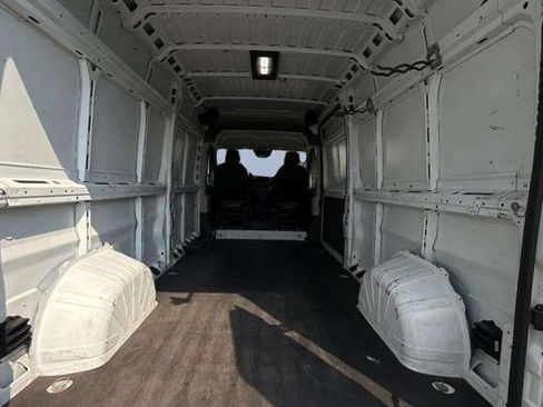 Used 2022 RAM ProMaster 2500 FWD image 18