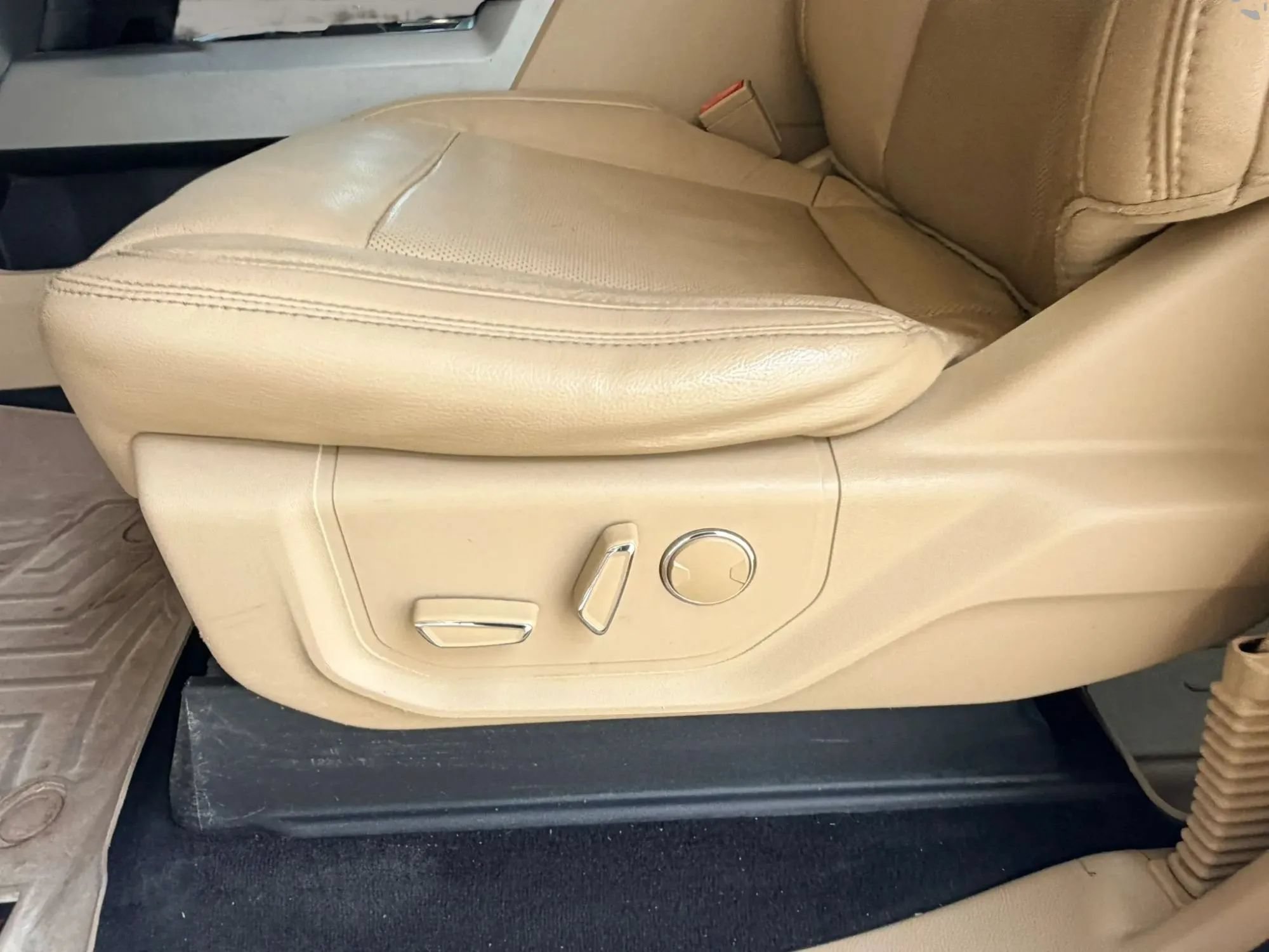 Used 2019 Ford F350 Lariat w/ Lariat Value Package AWD/4WD image 23