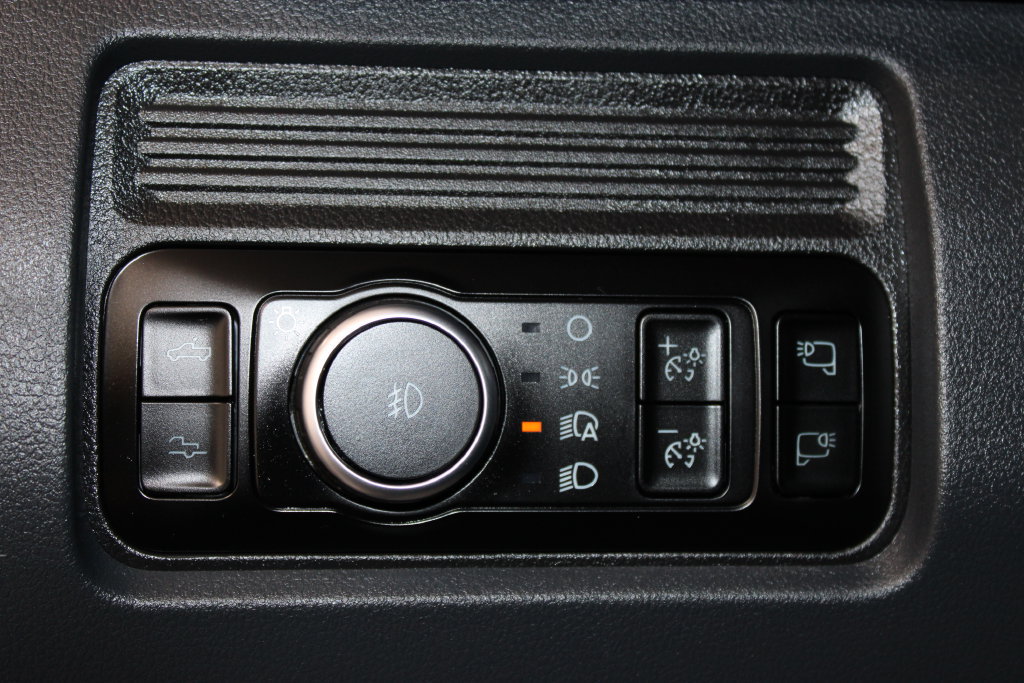 Used 2026 Ford F250 Platinum AWD/4WD image 35