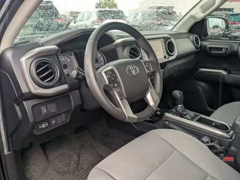 Used 2022 Toyota Tacoma SR5 w/ Technology Package RWD image 30