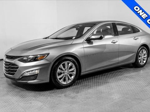 Used 2023 Chevrolet Malibu LT FWD image 2