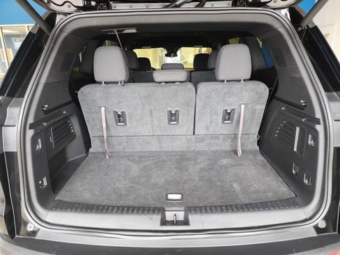 Certified 2025 GMC Acadia Elevation FWD image 15