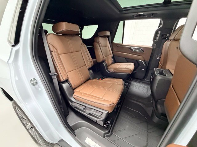 Certified 2026 Chevrolet Tahoe High Country w/ Sun And Tow Package AWD/4WD image 26