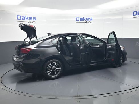 Certified 2024 Kia Forte LXS w/ LXS Technology Package FWD image 51