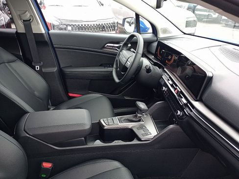 New 2026 Kia Sportage EX image 7