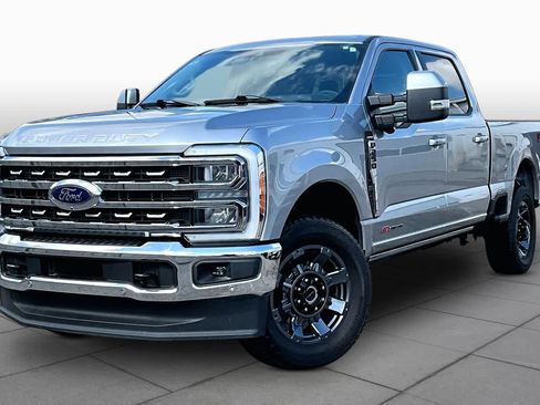 Used 2023 Ford F250 Lariat w/ Lariat Ultimate Package AWD/4WD image 32