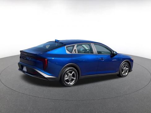 Used 2025 Kia K4 LXS image 15