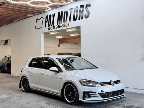 Used 2018 Volkswagen GTI S image 1