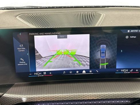 Used 2025 BMW 330i xDrive Sedan w/ Convenience Package AWD/4WD image 14