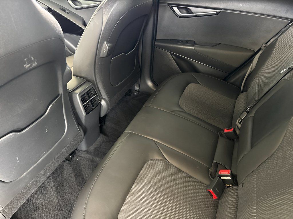Used 2023 Kia Niro Wind w/ Wind Preserve Package FWD image 11