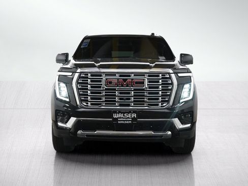 Used 2025 GMC Yukon XL Denali AWD/4WD image 9