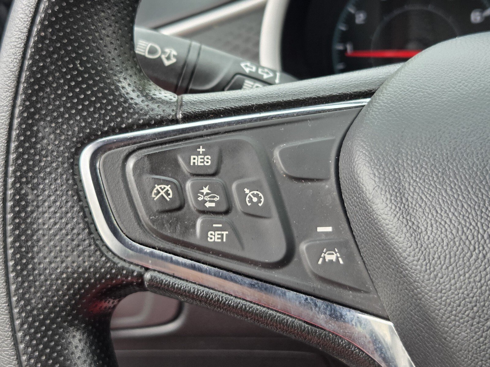 Used 2024 Chevrolet Malibu LT FWD image 24