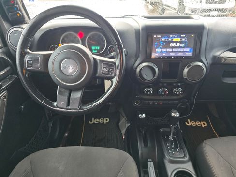 Used 2016 Jeep Wrangler Unlimited Sport image 15