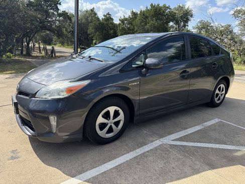 Used 2014 Toyota Prius Four FWD image 8