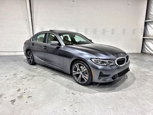 Used 2019 BMW 330i Sedan w/ Premium Package RWD image 3