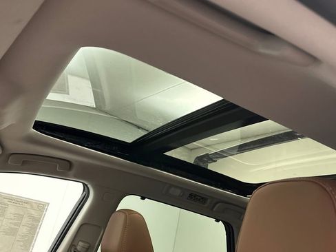 New 2026 Nissan Pathfinder Platinum AWD/4WD image 16