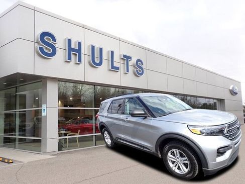 Used 2022 Ford Explorer XLT AWD/4WD image 4