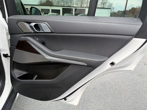 Used 2020 BMW X5 sDrive40i w/ Premium Package image 16