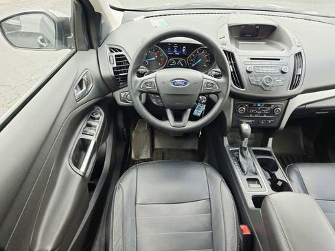 Used 2017 Ford Escape SE FWD image 8