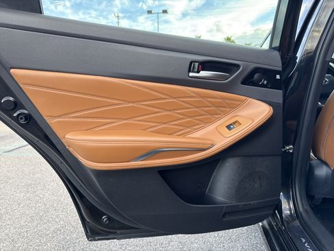 Used 2019 Toyota Avalon Limited w/ All Weather Liner Package image 29