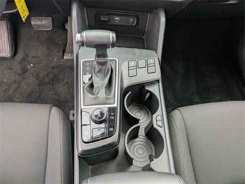 Used 2024 Kia Sportage LX image 15