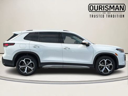 New 2026 Volkswagen Tiguan SE FWD image 2