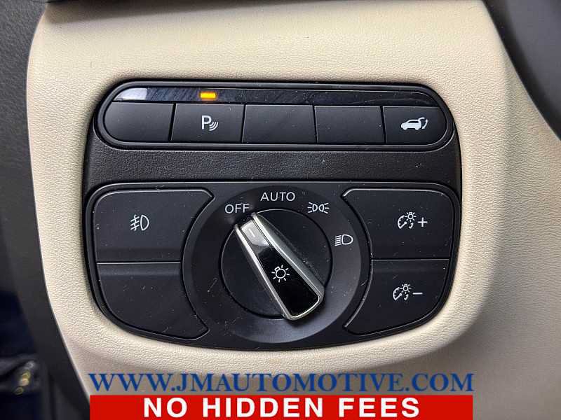 Used 2020 INFINITI QX50 Luxe w/ Cargo Package AWD/4WD image 36