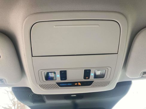 Used 2025 Ford Explorer Active w/ Active Comfort Package image 30