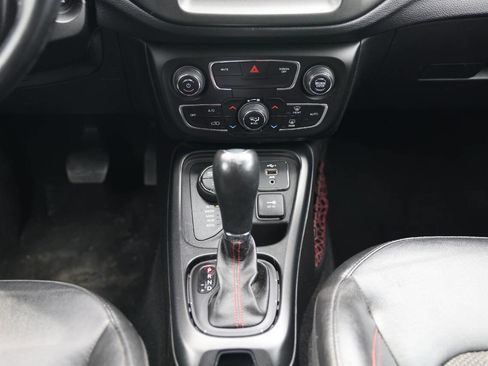 Used 2020 Jeep Compass Trailhawk AWD/4WD image 24